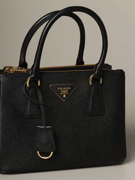 bolso negro de prada|bolso Prada mujer.